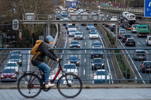Autobahn A40, Ruhrschnellweg, traffic jams on both roads, at the Ruhrschnellwegstunnel in Essen,