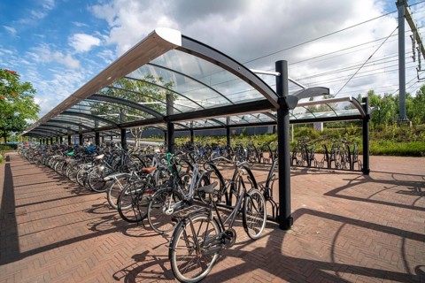 Bicycle parking spaces and boxes on the cycle path in the east of Utrecht, at Utrecht-Lunetten