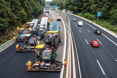 Rehabilitation of the A52 motorway near Essen, an 8 km long section between the Essen-Kettwig