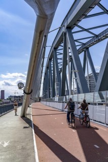 Cycle and pedestrian bridge Snelbinder Brug, over the river Waal near Nijmegen, was added to the