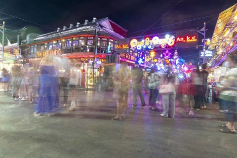 Neon lights, the legendary restaurant THE RED PIANO, Pub Street in the evening, entertainment
