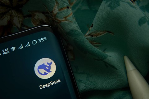 Dhaka, Bangladesh- 07 May 2025: Deepseek app icon is seen on smartphone