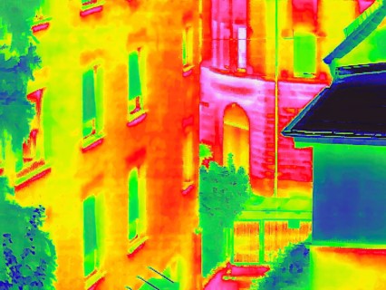 Thermal image or thermography, symbol photo, interpolated. Residential building. Stuttgart,