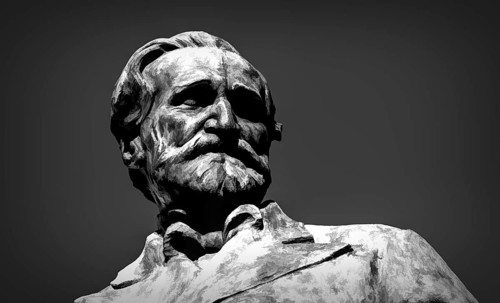 Verdi monument in front of Rocca dei Marchesi Pallavicino, Piazza Giuseppe Verdi, Busseto, Province