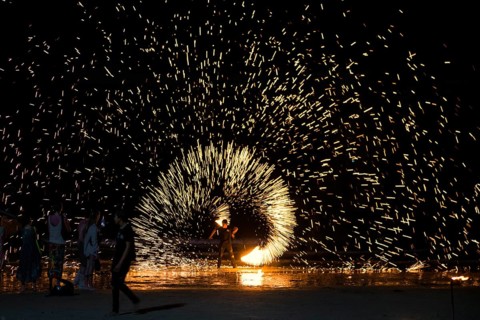 Fire show, jugglers with fire, Ao Nang Beach, sunset, Ao Nang, Krabi, Thailand
