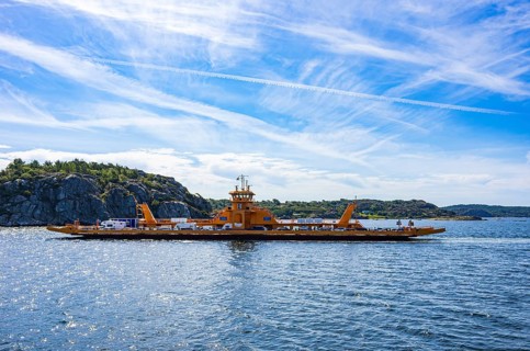 The car ferry SATURNUS, which operates as a floating road between the archipelago, navigates off