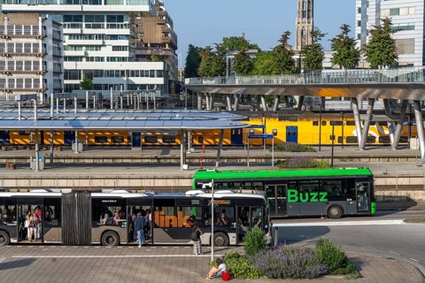 Connection of public transport by rail, road and long-distance railway at Utrecht Centraal station,