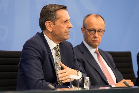 Olaf Lies (SPD, Minister President of Lower Saxony) and Federal Chancellor Merz (CDU, Federal