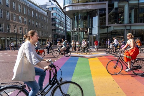Central cycle path along the Vredenburg, in the city centre of Utrecht, lanes for pedestrians,