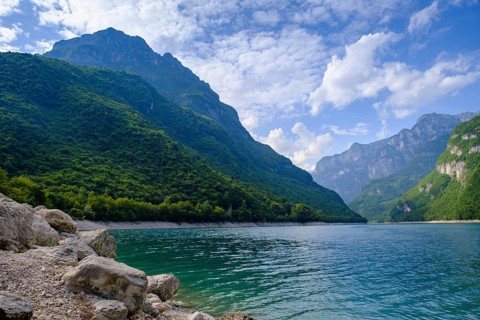 Pian Falcina, bathing beach on Lago di Mis, Sospirolo, Belluno, Veneto, Italy