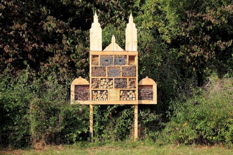 Insect hotel, artificially created shelter, nesting aid and overwintering aid for insects in the