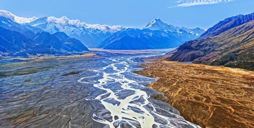 Tasman River with the peak of Mount Cook, Aoraki, Mount Cook National Park, Southern Alps, South