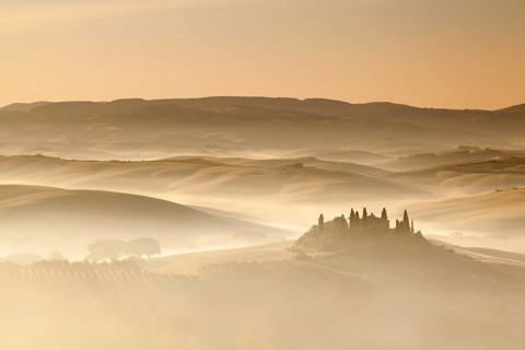 Belvedere Farmhouse at sunrise, San Quirico d'Orcia, Val d'Orcia, UNESCO World Heritage Site,