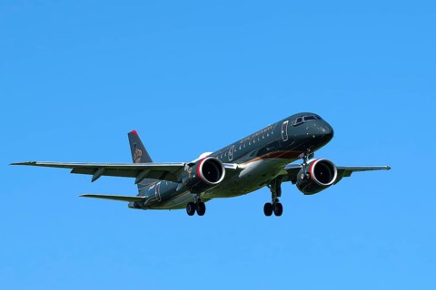 Aircraft Royal Jordanian, JY-RED, Embraer E190-E2