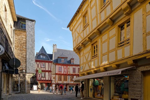 Rue Saint Salomon in the old town of Vannes in Brittany. Vannes, Morbihan, France