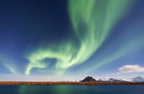 Northern Lights, Aurora Borealis, Haukland Beach, behind Sandoya Island, Vestvågøy, Lofoten, Norway