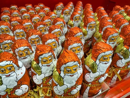 Display on the shelf of chocolate Santa Claus chocolate Santa Claus Santa Claus Santa Claus Santa