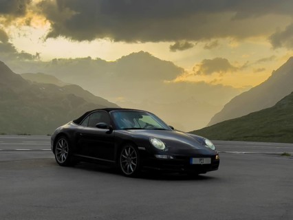 Youngtimer Porsche 911 997 Carrera 4 Convertible, international