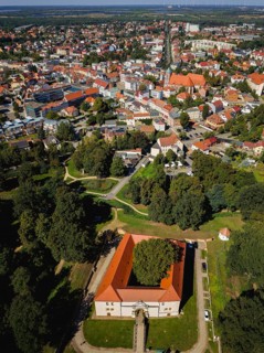 Senftenberg is a town in the south of Brandenburg on the lake of the same name. Senftenberg Castle