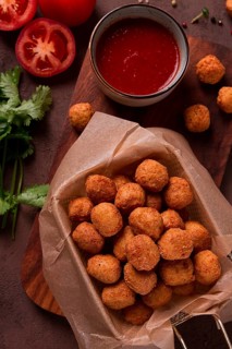 Chicken popcorn, deep fried, nuggets, close-up, rustic, no people