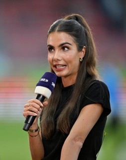 TV presenter Lea Wagner in an interview, Microphone, Logo, SWR, Voith-Arena, Heidenheim,
