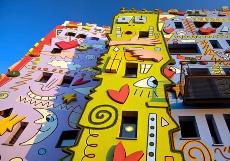 Happy Rizzi House, designed by the artist James Rizzi in pop art paintings, detail of the façade,