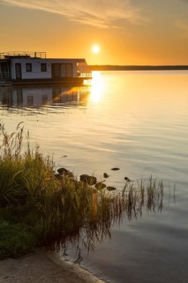 Sunrise at the floating houses on Gräbendorfer See near Laasow, Vetschau im Spreewald, Brandenburg,