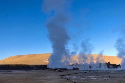 Chile, San Pedro de Atacama, Tatio Geysers in Atacama Desert