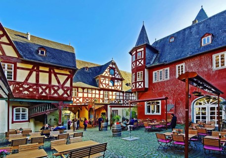 Outdoor catering, Alter Posthof, Bacharach am Rhein, UNESCO World Heritage Upper Middle Rhine