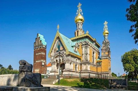Russian Chapel of St Mary Magdalene by Leonti Nikolaevich Benois, wedding tower, sculpture of Mary