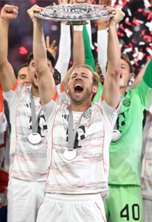 FC Bayern Munich FCB celebrates 34th championship title, championship celebration, championship