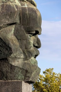 Karl Marx Monument, 40-tonne sculpture, best-known landmark of the city of Chemnitz, Saxony,