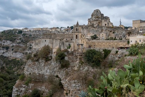 Chiesa di Santa Maria di Idris is located on the cliff, the church of San Pietro Caveoso on the