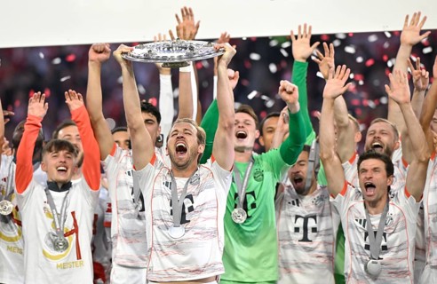 FC Bayern Munich FCB celebrates 34th championship title, championship celebration, championship