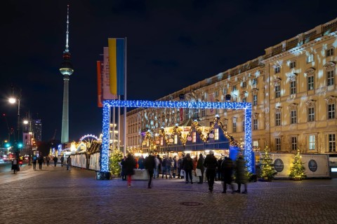 Entrance to the Christmas market at the Humboldt Forum, Berlin Palace, TV tower, night shot, Mitte,