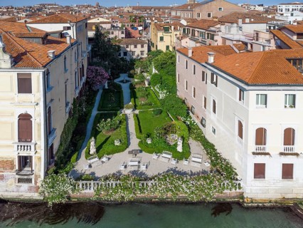 Garten des Palazzo Malipiero am Canal Grande, Drohnenaufnahme, Venedig, Veneto, Italien