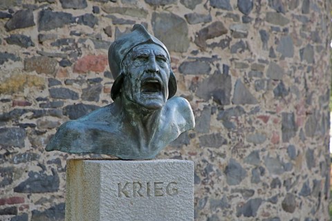 Memorial against war by Richard Biringer 1928, symbol for peace, war memorial, bronze sculpture,