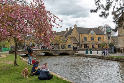 Bridge, House, Ristorante Venezia, People, River Windrush, Bourton-on-the-Water, The Cotswolds,