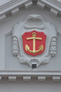 City coat of arms, red coat of arms with golden anchor, golden, social welfare office, town hall,