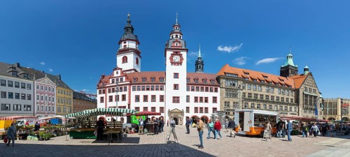 Market day on the market square, panorama with Siegertsches Haus, tower of the Jakobikirche, Old
