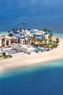 Luxury villas for sale on The Palm Jumeirah man-made island with beach in Dubai, United Arab