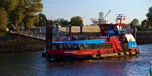 Harbour ferry MS Reeperbahn from HADAG's 2000 series at the Bubendey-Ufer ferry terminal in the