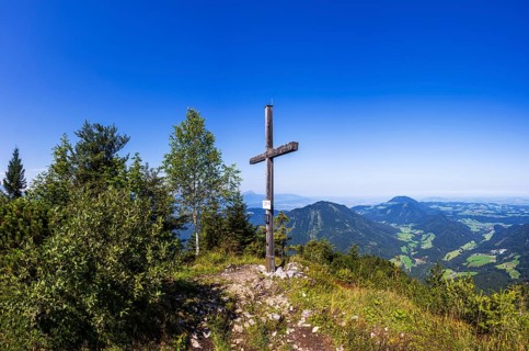 Summit cross on the Ochsenberg, Osterhorn group, Salzkammergut, Salzburg province, Austria