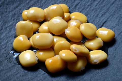 Lupine (Lupinus), cooked and pickled lupine seed