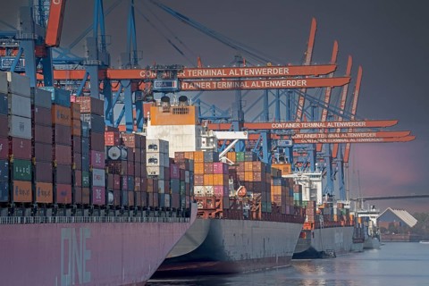 Container ships, container port, Altenwerder, CTA, container giants, One, shipping company, crane,