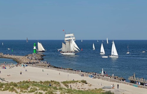 Sailing ships, pier lights, Unterwarnow, Hanse Sail, Warnemünde, Rostock, Mecklenburg-Western