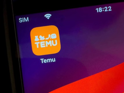 App symbol of Chinese online retailer online trade from China TEMU on smartphone, international