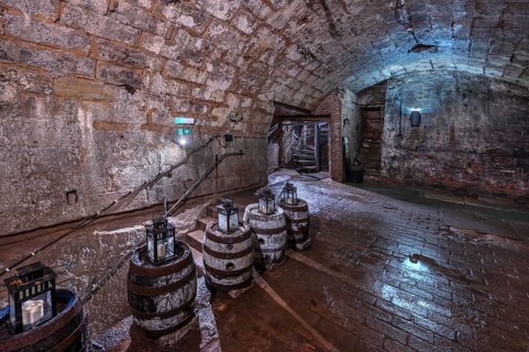 Historic rock cellar, beer cellar of an inn, built in the 17th century, market square, Lauf an der
