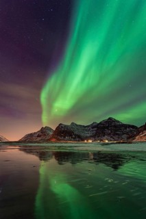 Aurora over the mountains and sea of Lofoten, Northern Lights, Northern Lights, Landscape, Leknes,