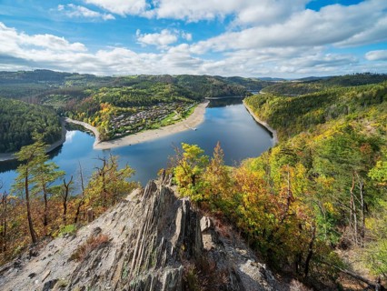 View from Bockfelsen of Hohenwarte Reservoir in autumn, Saaleschleife, Obere Saale, Thuringian